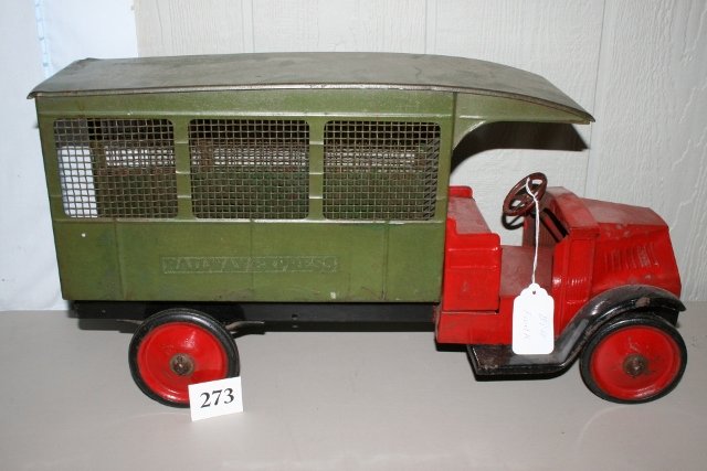 Buddy L StyleRailway Express Delivery Truck: 24” Buddy L Style Railway Express Delivery Truck – great paint – possibly missing windshield, front bumper, and tailgate or door – good shape - repaint