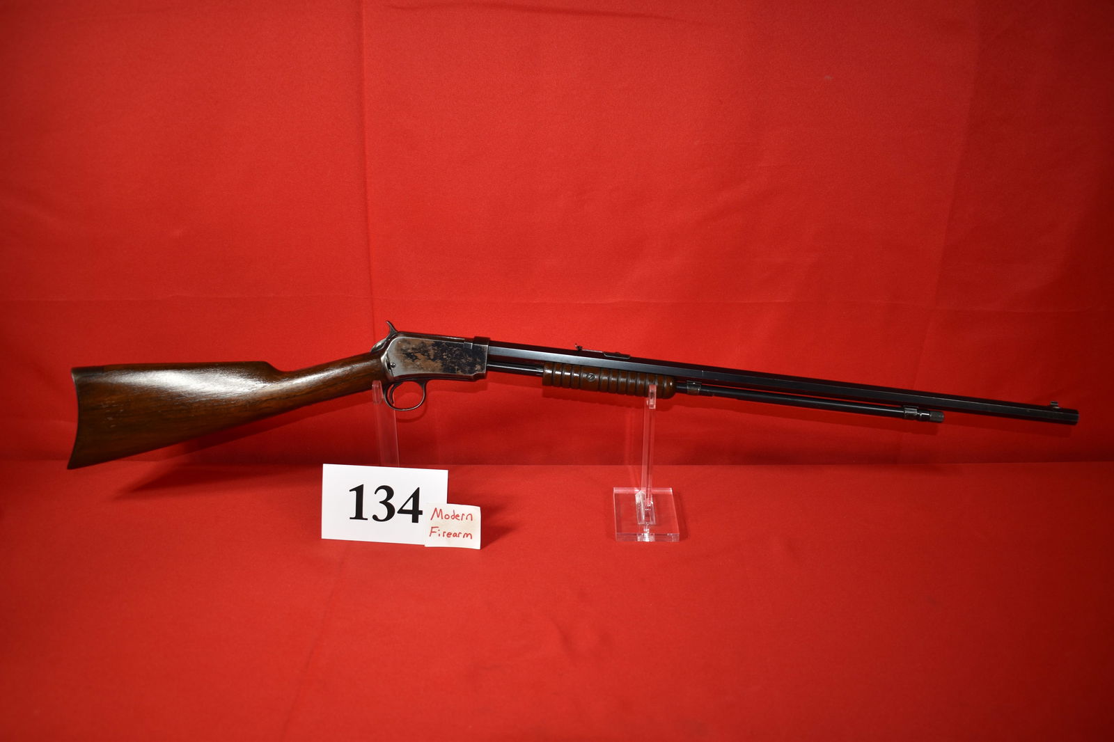 (X) Winchester Model 90 .22 long slide action rifle: (X) Winchester Model 90 .22 long slide action rifle, SN# 844088 mfg. 1931, 24” oct. bbl., worn finish on receiver, otherwise good condition