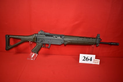 (X) Sig Sauer 551A1 5.56 mm Rifle