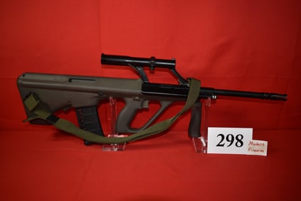 (X) Steyr AUG 5.56mm rifle