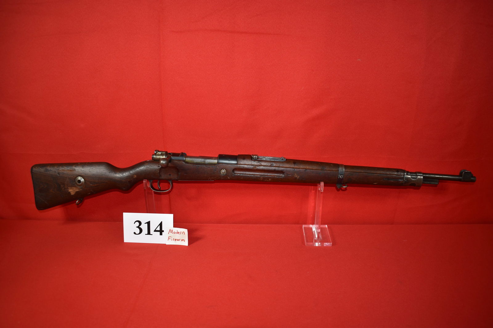 (X) Polish WZ29 Mauser 8mm Rifle: (X) Polish WZ29 Mauser 8mm Rifle, F.B. Radom 1935, SN# 24909P on all parts except bolt, Rare Non-Import Poland made Gun, Good Surplus condition aka “Short Rifle” based on the German Kar98A
