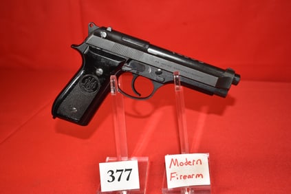 (X) Beretta Model 925 9mm Pistol