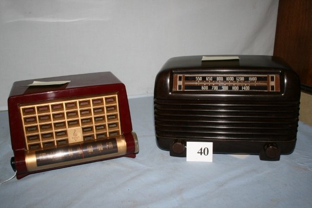 Two plastic radios, 1946 Philco Model : Two plastic radios, 1946 Philco Model 46-250 and Burgundy Emerson with rolodex dial.