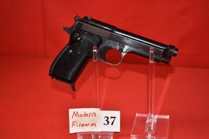 (X)Beretta M1951 9mm pistol