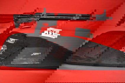 (X) Springfield Saint 5.56 mm Rifle