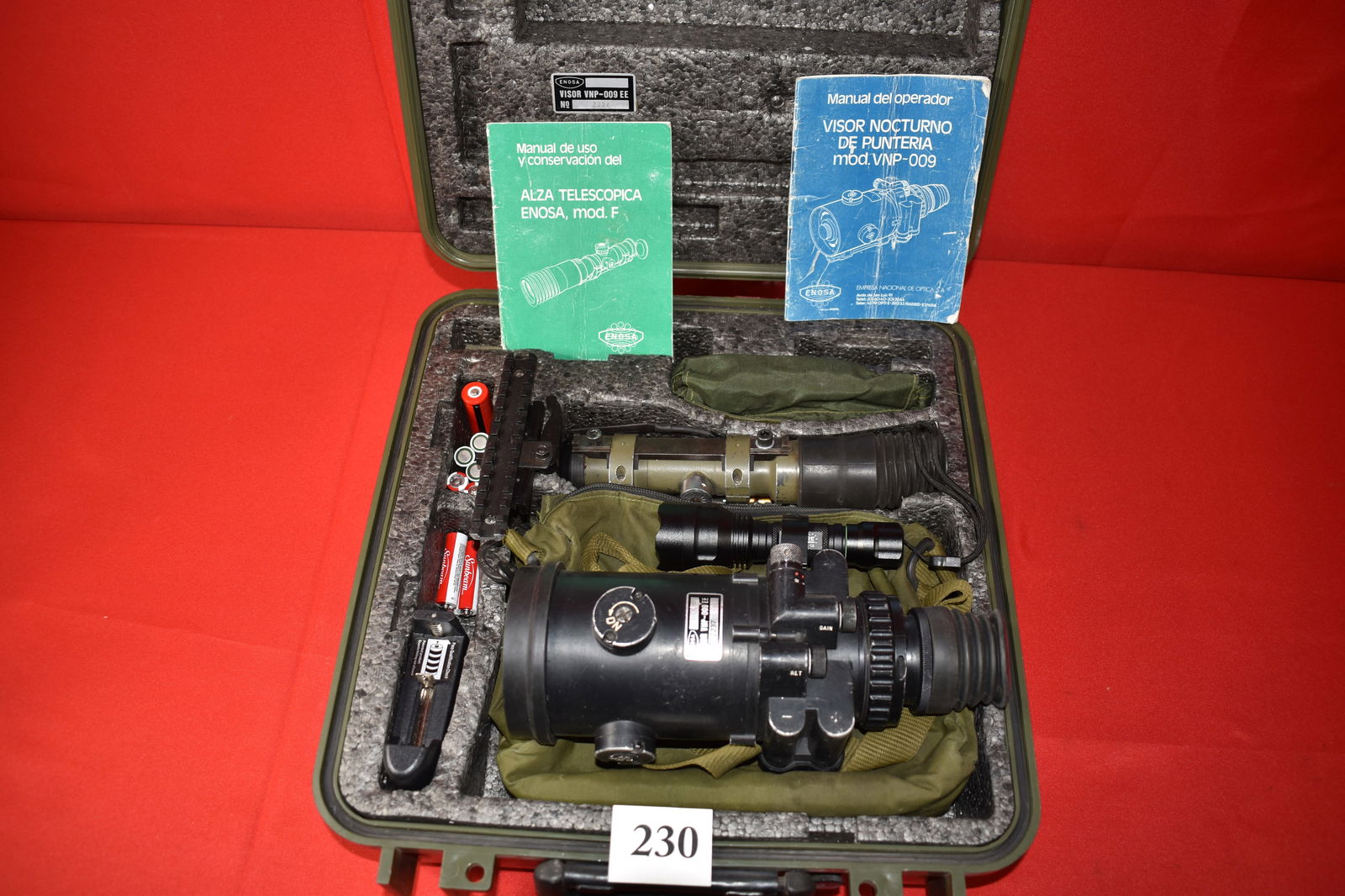 Enosa Model F and VPN-009 Set: Enosa Model F and VPN-009 Set, day light and night vision scopes for Spanish Cetme L Rifles, in case
