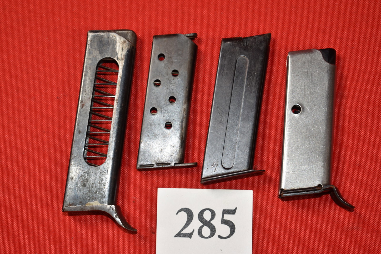 (4) Pistol Magazines all unmarked: (4) Pistol Magazines all unmarked