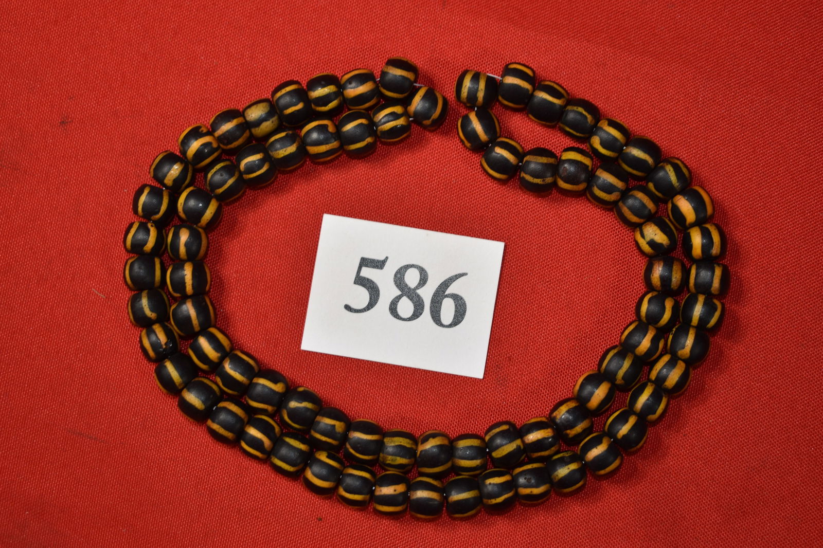 Strand of Black & Orange Pumpkin Beads: Strand of Black & Orange Pumpkin Beads