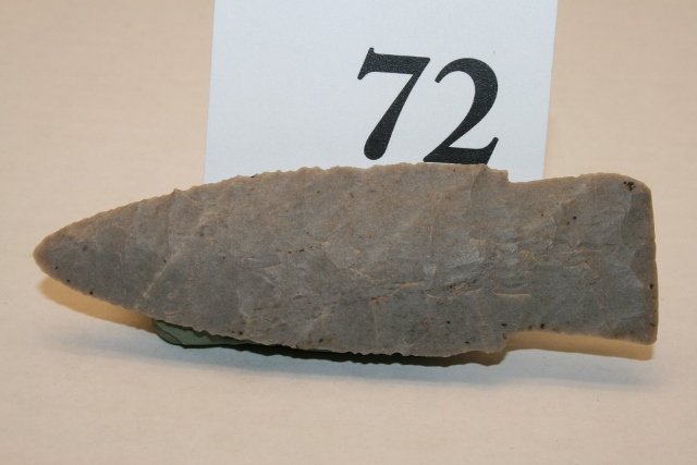 Scottsbluff Point: 3 5/8” Scottsbluff Point – Lite grey chert – Butler Co. Mo. – Ex. Carl Mitts Collection – Duane Rogers C.O.A. – few honest dings