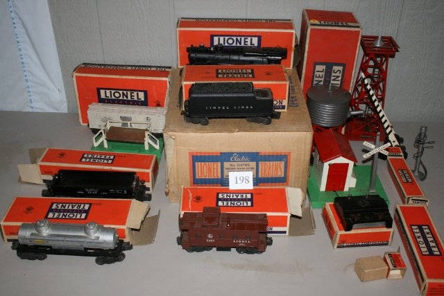 Lionel Train & Access.: Lionel Train & Access. – Rotating Beacon/Box, Man in house, empty boxes, water tank, road gate, whistle controller, lamp post, Lionel box #2147Ws, #3469X Dump car, #3472 Milk Car, #6457 Caboose, #67