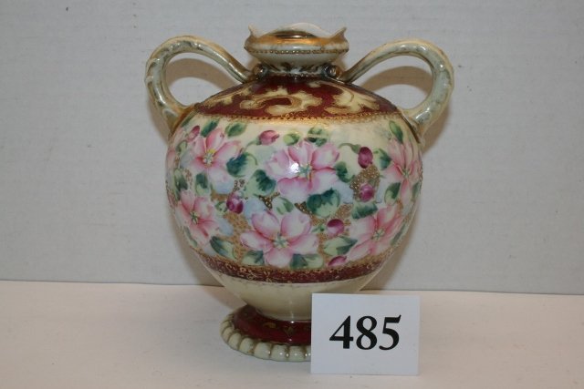 Oriental Chin Nippon Vase: Oriental Chin Nippon Vase