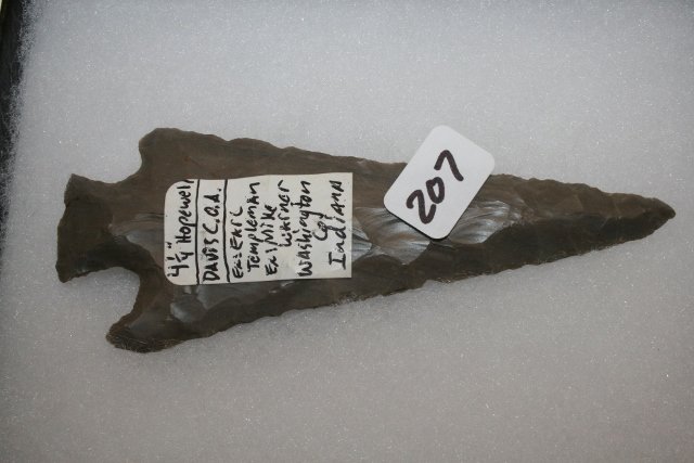 Hornstone Hopewell Point: 4 ¼” Hornstone Hopewell Point – Washington Co. Ind. – Ex. Earl Templeman Coll., Davis Grade 7 C.O.A.