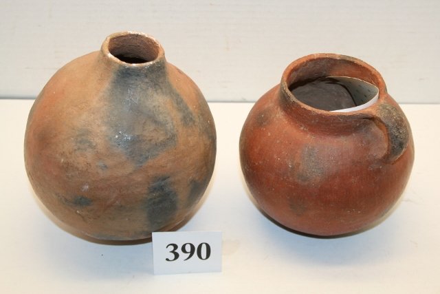 Lot of 2 Caddo Jars: Lot consisting of 2 Caddo Jars