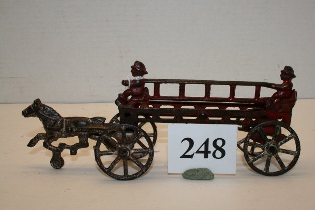 Hubley Single Horse Ladder Wagon: Hubley Single Horse Ladder Wagon with 2 men, ladder – 65% paint