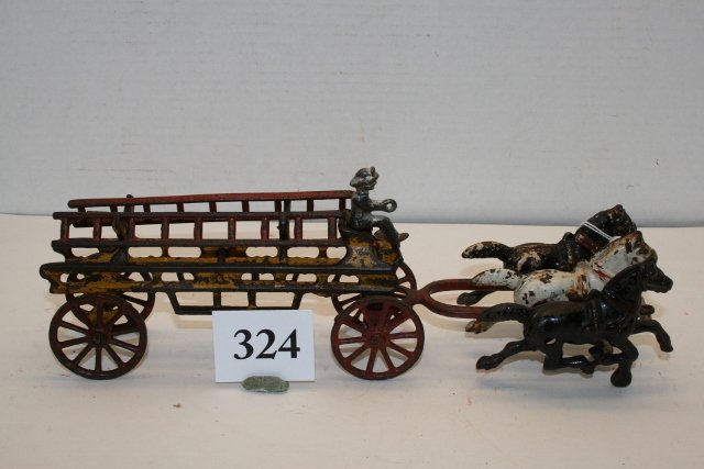 Kenton 3 Horse Ladder Wagon: Kenton 3 Horse Ladder Wagon - 1 man, 2 ladders, 45% paint