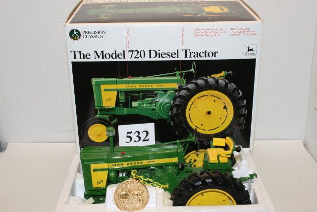 John Deere Model 720 Diesel Tractor: John Deere Model 720 Diesel Tractor