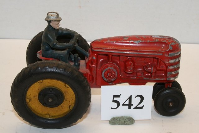 Red Metal Tractor: Red Metal Tractor – no name (old) with new driver