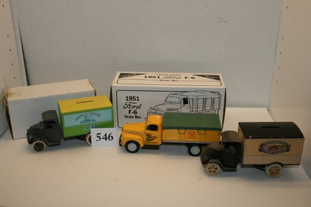 Ertl J.I. Case Replica Truck Bank: Ertl J.I. Case Replica Truck Bank, John Deere Truck Bank, 1951 Ford F-6 Grain Box Truck