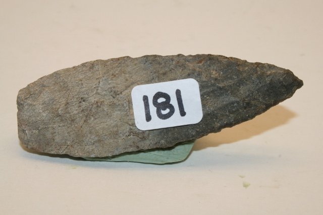 3 ¼” Agate Basin Point: 3 ¼” Agate Basin Point, East Tenn., Ex. Oliver Taylor (Early 20th Century Historian) Ex. Gary Thompson Collection