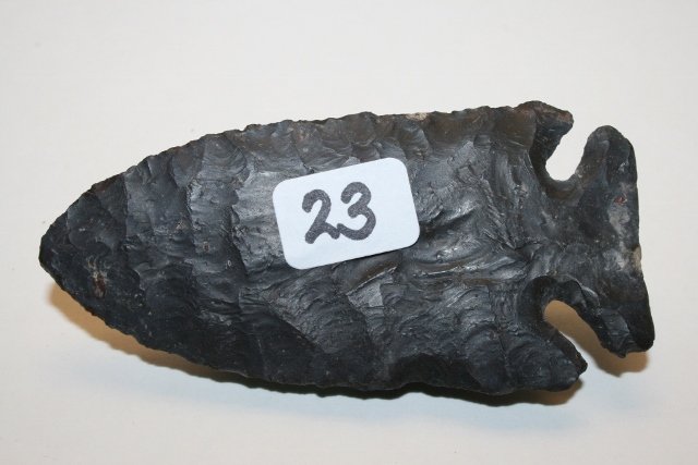 Coshocton Flint Diagonal Notch Point: 3 ¼” Coshocton Flint Diagonal Notch Point from the Tim Ponstingle Coll.
