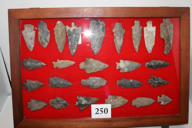 25 Points: 12 x 18 Frame containing 25 Points, from Glovers Cave Kentucky, Ex. Ray Vietzen Coll. Largest 3 5/8”