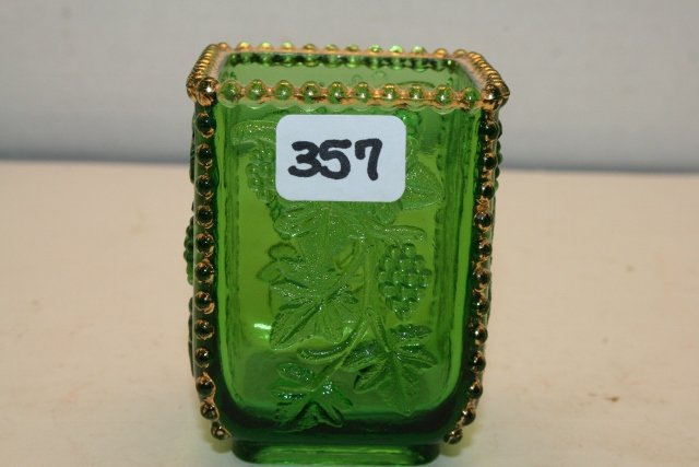 Green Beaded Drape Toothpick Holder: Green Beaded Drape Toothpick Holder – Gold Highlights