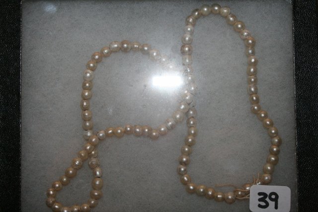 17” Strand Fresh Water Pearls: 17” Strand Fresh Water Pearls, Spiro Mound Engelder - Bell Coll.