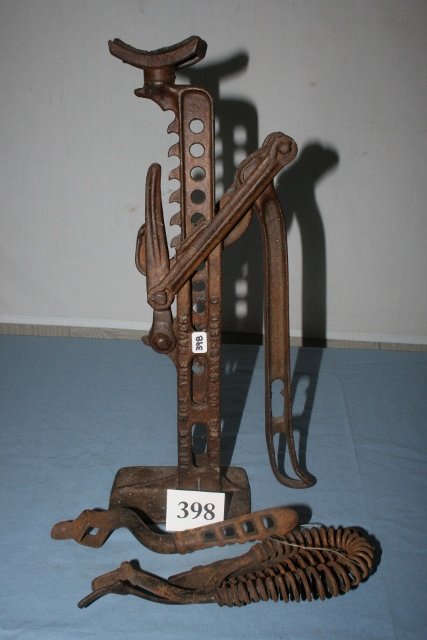 No. 2 Tire Saver Cast Iron Car Jack: 16” Unique No. 2 Tire Saver Cast Iron Car Jack by U.S. Mfg. Co. Mansfield, Ohio