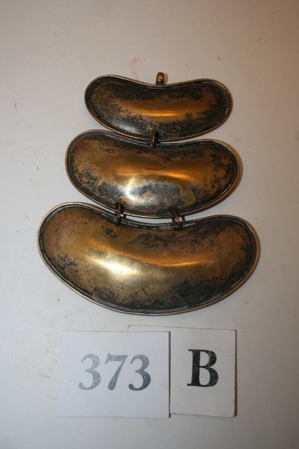 3 Brass Military English Officers Gorgets: 3 Brass Military English Officers Gorgets graduated, not engraved, heavily patina – circa 1812, largest 4” x 1 ½” with suspension ring – finely crafted