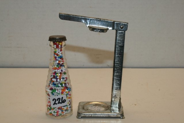 Bottle Capper: Bottle Capper – with candy
