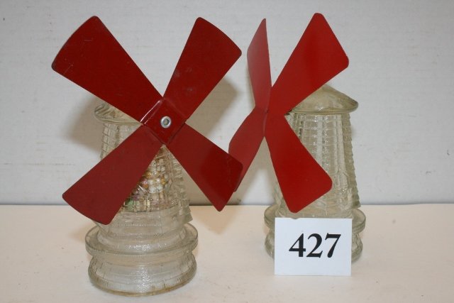 Lot consisting of 2 Windmills: Lot consisting of 2 Windmills, one has replaced blade, other is original blade