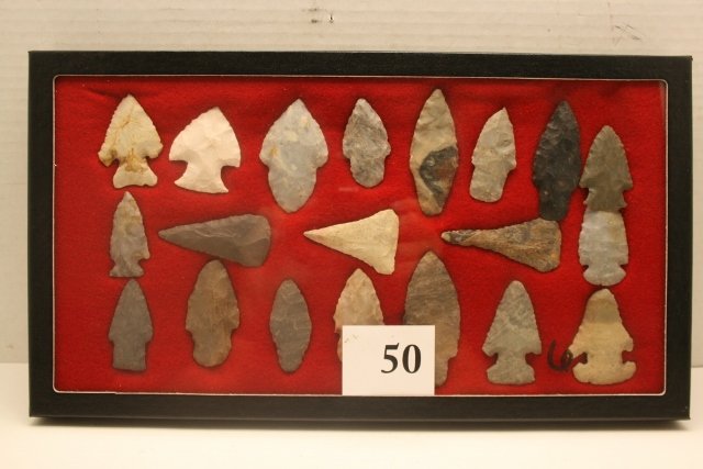 20 Flints – several point types: 14 ½” x 8” Frame containing 20 Flints – several point types including a nice dovetail – largest 3”, Hardin Co. Ohio – Ex. Dana Baker Coll. - Ex. Marcou Coll.