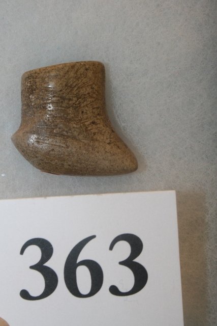 Pipe Stone “Hoof” Effigy Pipe: 1 7/16” x 1 ¼” Pipe Stone “Hoof” Effigy Pipe, Warren Co. Ohio – Ex. Kelly Chestnut Coll. Bennett & Jackson C.O.A.'s some old damage to top of bowl