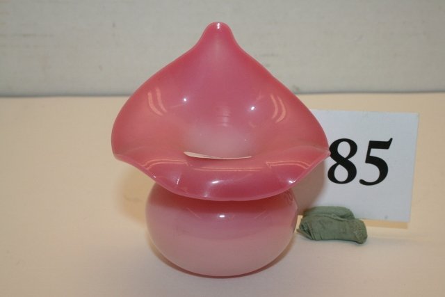 Gibson Peach Blow Jack in the Pulpit Vase: 3” Gibson Peach Blow Jack in the Pulpit Vase