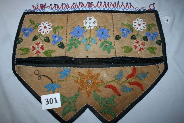 Beaded Wall Pocket (1 of 2)