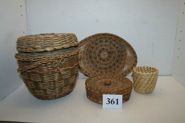 Sewing Basket with lid -3 pine needle baskets (1 of 1)