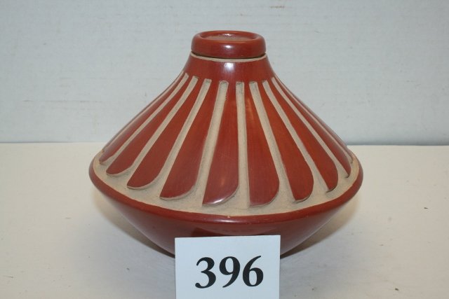 Carved Pot, Feather Design (1 of 1)