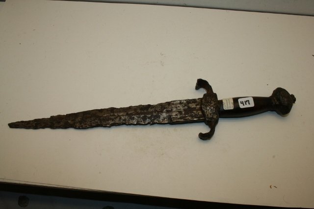 Dagger with iron blade (1 of 2)