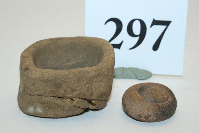 2 Items: Paint Cup (1 of 1)