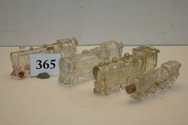 4 Different Locomotives, one has painted wheels, 3 do (1 of 1)