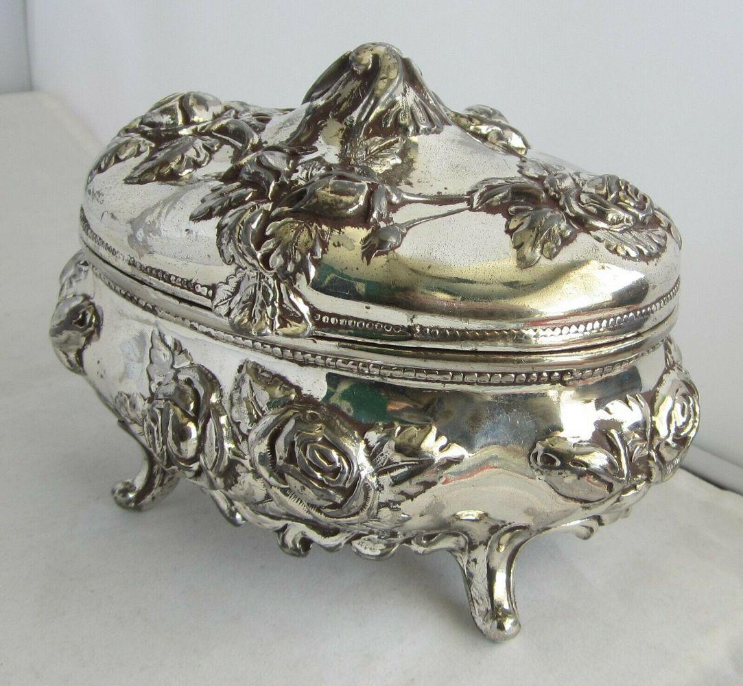 BEAUTIFUL ART NOUVEAU SILVER PLATE JEWELRY BOX. MARKED: BEAUTIFUL ART NOUVEAU SILVER PLATE JEWELRY BOX. MARKED ON BOTTOM. IN GOOD ORIGINAL AS FOUND CONDITION AS SHOWN. NORMAL WEAR WITH AGE. GREAT DETAIL AND QUALITY. MEASURES 6 “LONG