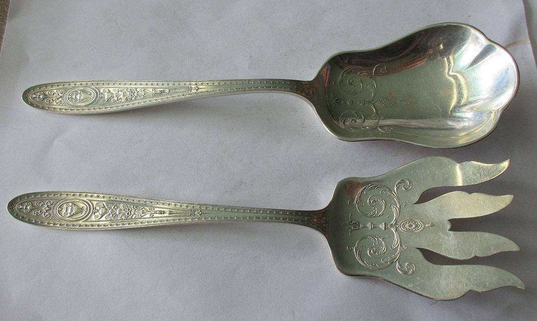 Wonderful International Wedgwood sterling salad set: Wonderful International Wedgwood sterling salad set flatware. Splendid decoration and In good original as found condition. With great quality and detail. Measure 9 ¼ inches long. 178 g