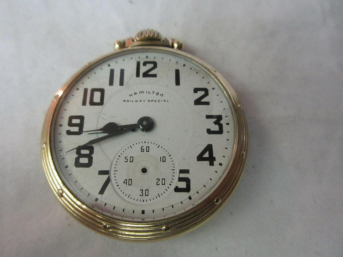 Hamilton 992B Railway Special. 21 jewel pocket watch.: Hamilton 992B Railway Special. 21 jewel pocket watch. Gold filled case. Good running condition. Missing the second hand. Porcelain dial. Measures 2". Please see photos for condition and serial number