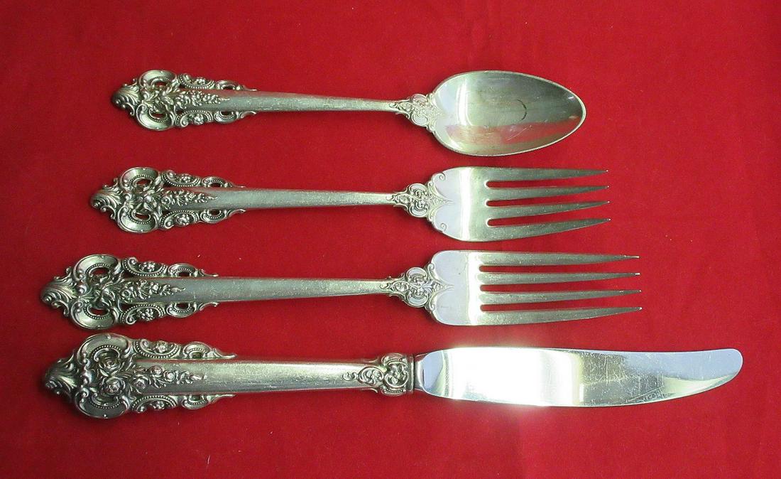 Beautiful Grande Baroque sterling silver place setting: Beautiful Grande Baroque sterling silver place setting. In good original as found condition. 146g = 4.69 t o