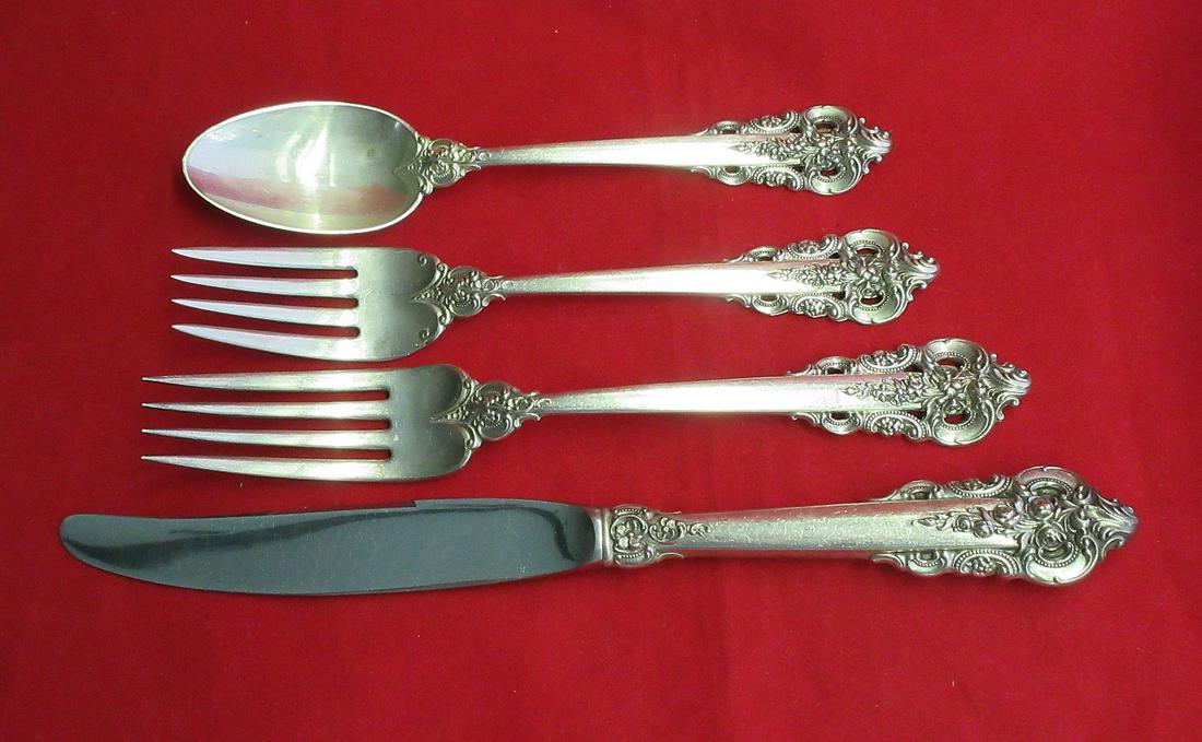 Beautiful Grande Baroque sterling silver place setting: Beautiful Grande Baroque sterling silver place setting. In good original as found condition. 146g = 4.69 t o