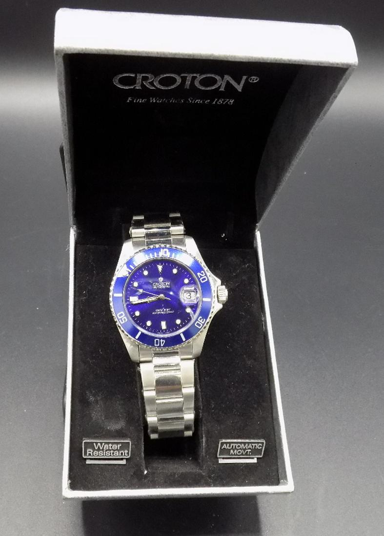 Splendid Croton automatic day- time men’s watch: Splendid Croton automatic day- time men’s watch. 25 jewel, 40 mm. in original box. IN GOOD ORIGINAL AS FOUND CONDITION. Beautiful colors with Great quality and detail. Appears new.