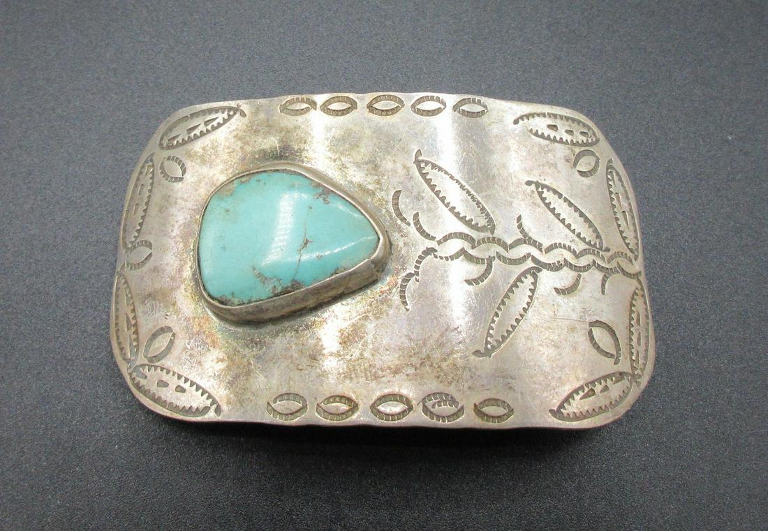 Vintage Native American Indian turquois- silver belt: Vintage Native American Indian turquois- silver belt buckle, Artist signed. Real turquois and silver. All Indian jewelry is sterling, Tested and guaranteed. IN GOOD ORIGINAL AS FOUND CONDITION. Beauti