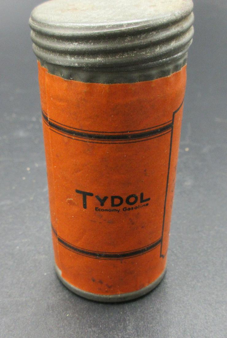Vintage container tydol-veedol used by the Graf: Vintage container tydol-veedol used by the Graf Zeppelin. October 15 1928. Please Read description. IN GOOD ORIGINAL AS FOUND CONDITION. Beautiful colors with Great quality and detail. Measures 2 ¾ i