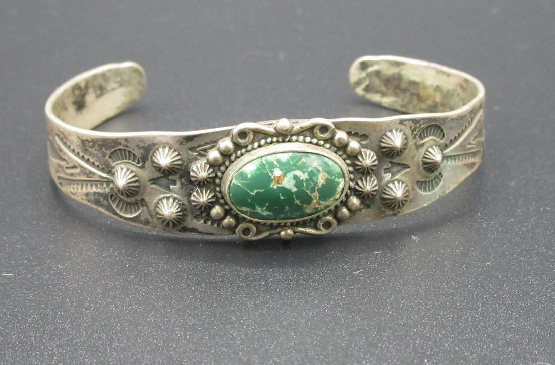 Fine Vintage Native American Indian turquois bracelet (1 of 4)