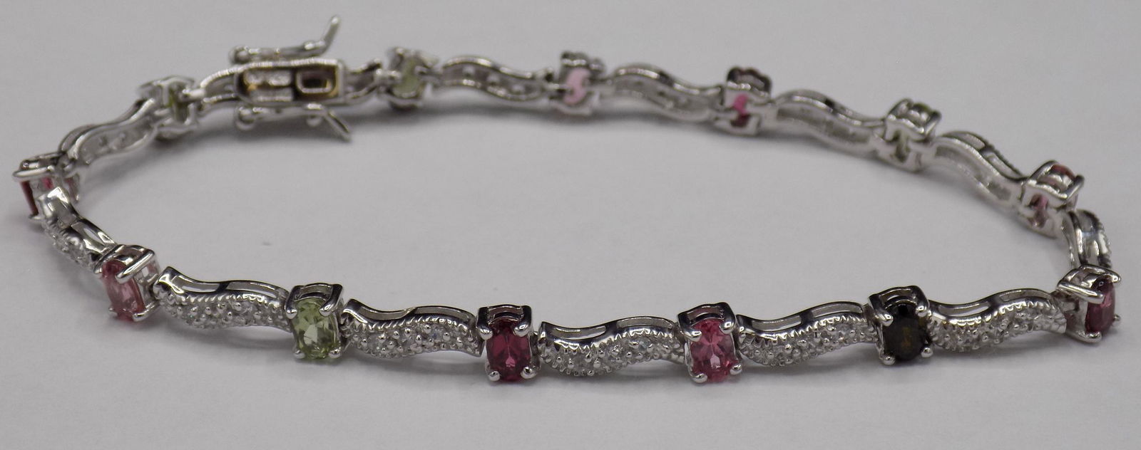 Beautiful 6 cwt. MULTI SEMI PRECIOUS STONE sterling (1 of 4)